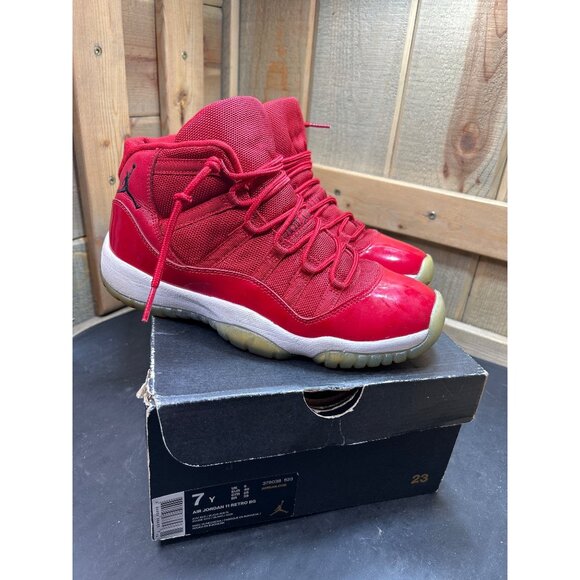 Nike Air Jordan 11 Retro "Win Like 96" Gym Red Sneakers Size 7Y / 8.5 Womens - Picture 1 of 12